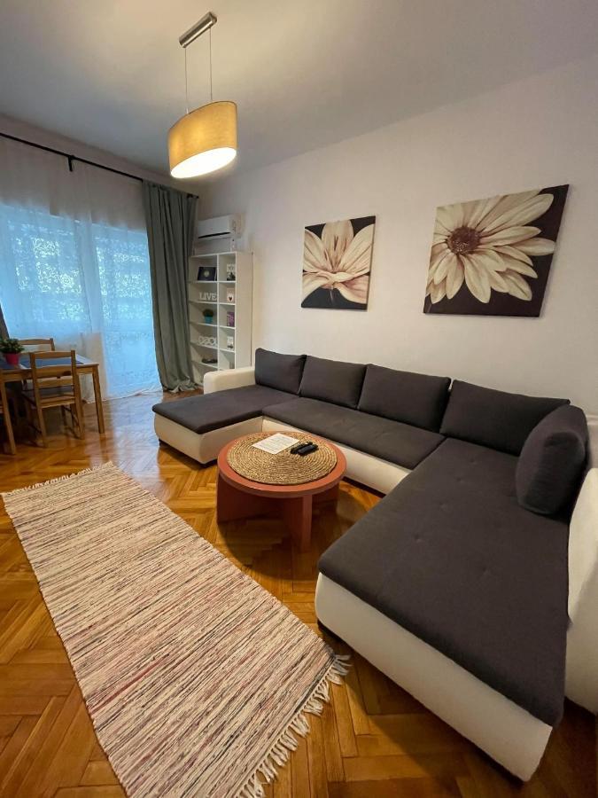 부쿠레슈티 Interbellic Flat 아파트 외부 사진